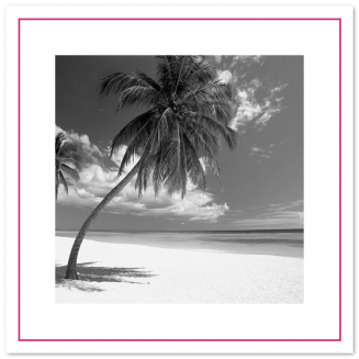 Quadratische Verlobungsanzeigen mit Foto und feinem Rahmen als Klappkarten